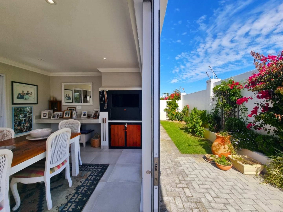 3 Bedroom Property for Sale in Westcliff Western Cape